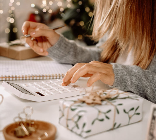 5 Important Consumer Insights About the Holiday Gifting & Buying Season - Clothing Shop Online