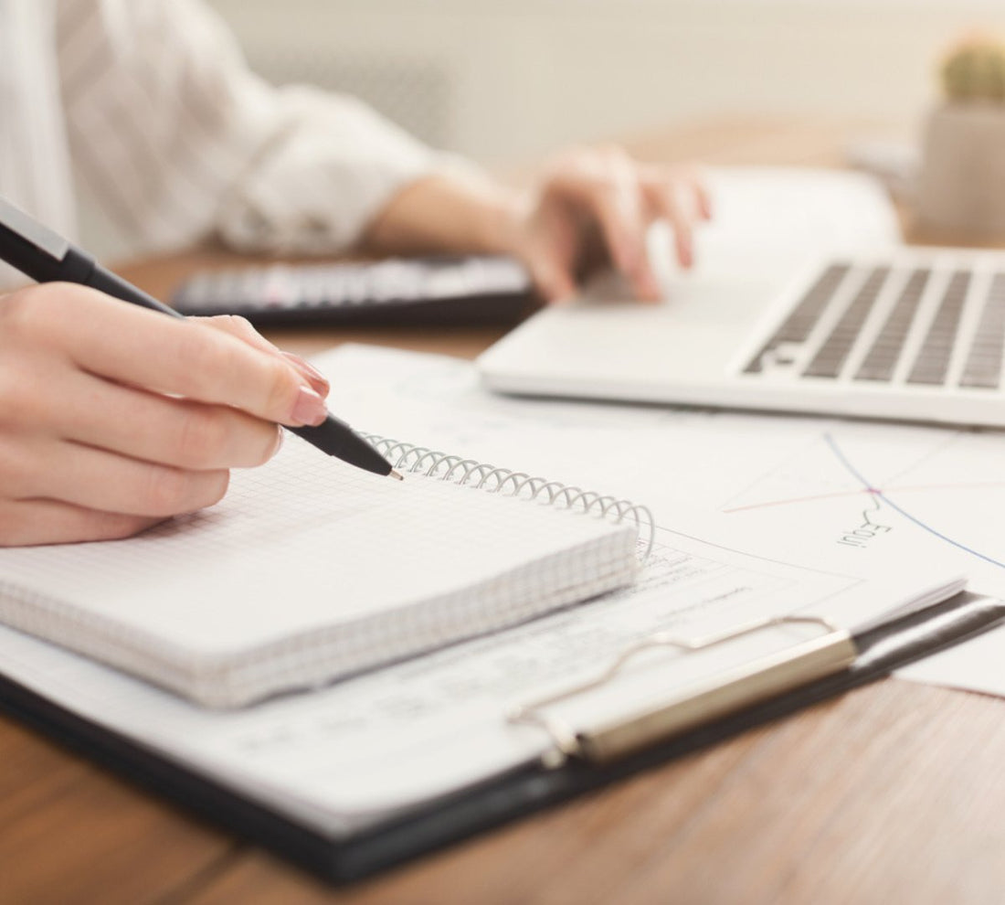 How to Write Enticing Product Descriptions for Your Graphic Tees - Clothing Shop Online