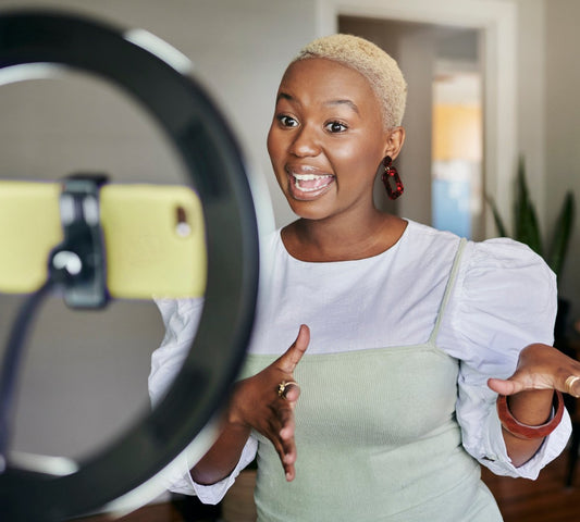 Social Media Marketing Tips from Experts - Clothing Shop Online