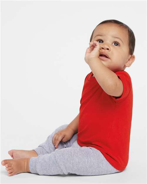 Infant Cotton Jersey Tee - OnModelSide - B30038702 - Red