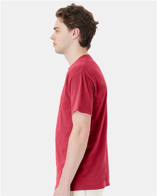 Garment-Dyed Pocket T-Shirt - OnModelSide - B35200703 - Crimson Fall
