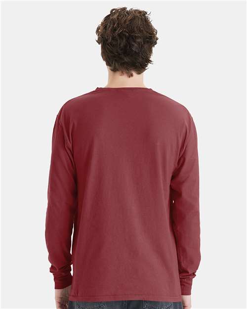 Garment-Dyed Long Sleeve T-Shirt With a Pocket - OnModelBack - B35400323 - Cayenne