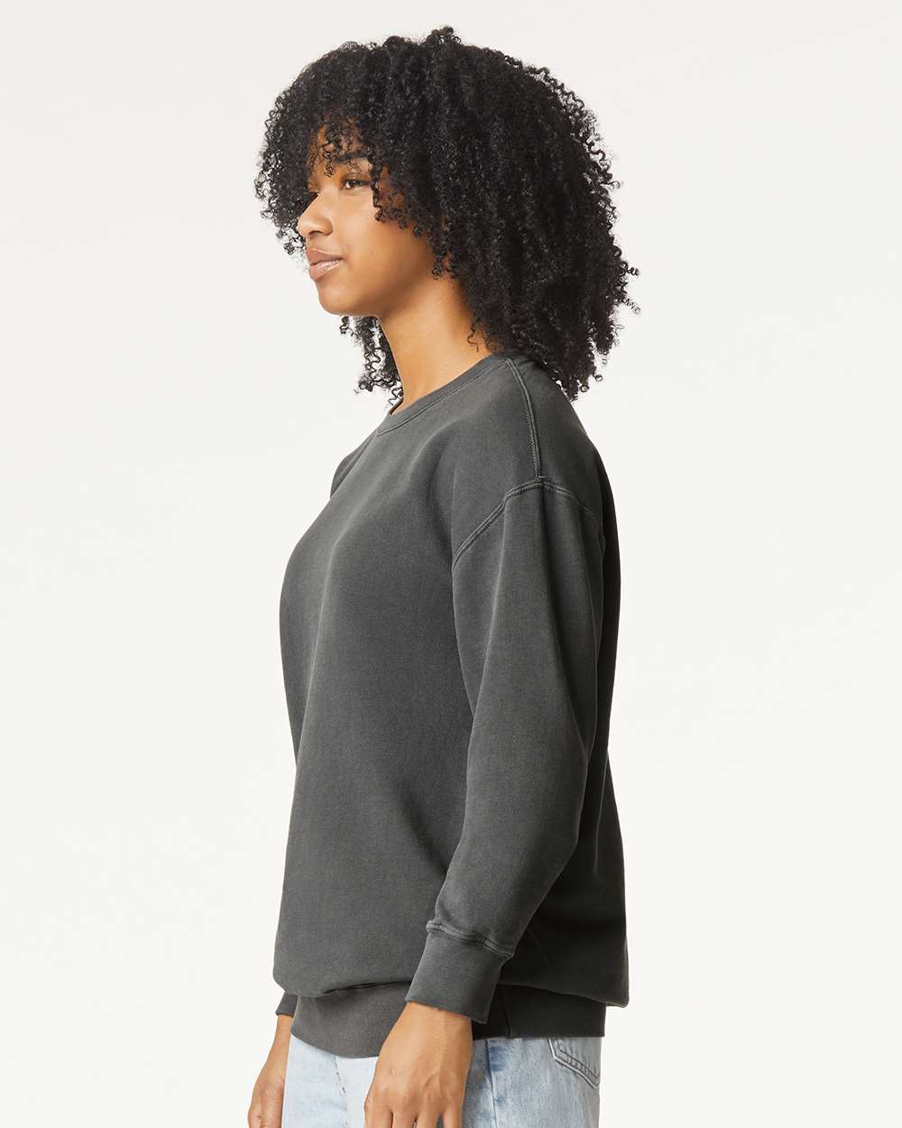 Unisex Garment-Dyed Lightweight Fleece Crewneck Sweatshirt - OnModelSide - B00808093 - Pepper