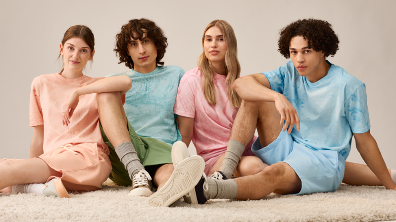 How to Prepare Blanks for Printing: Removing Tags, Pre-Washing, Stretching & More