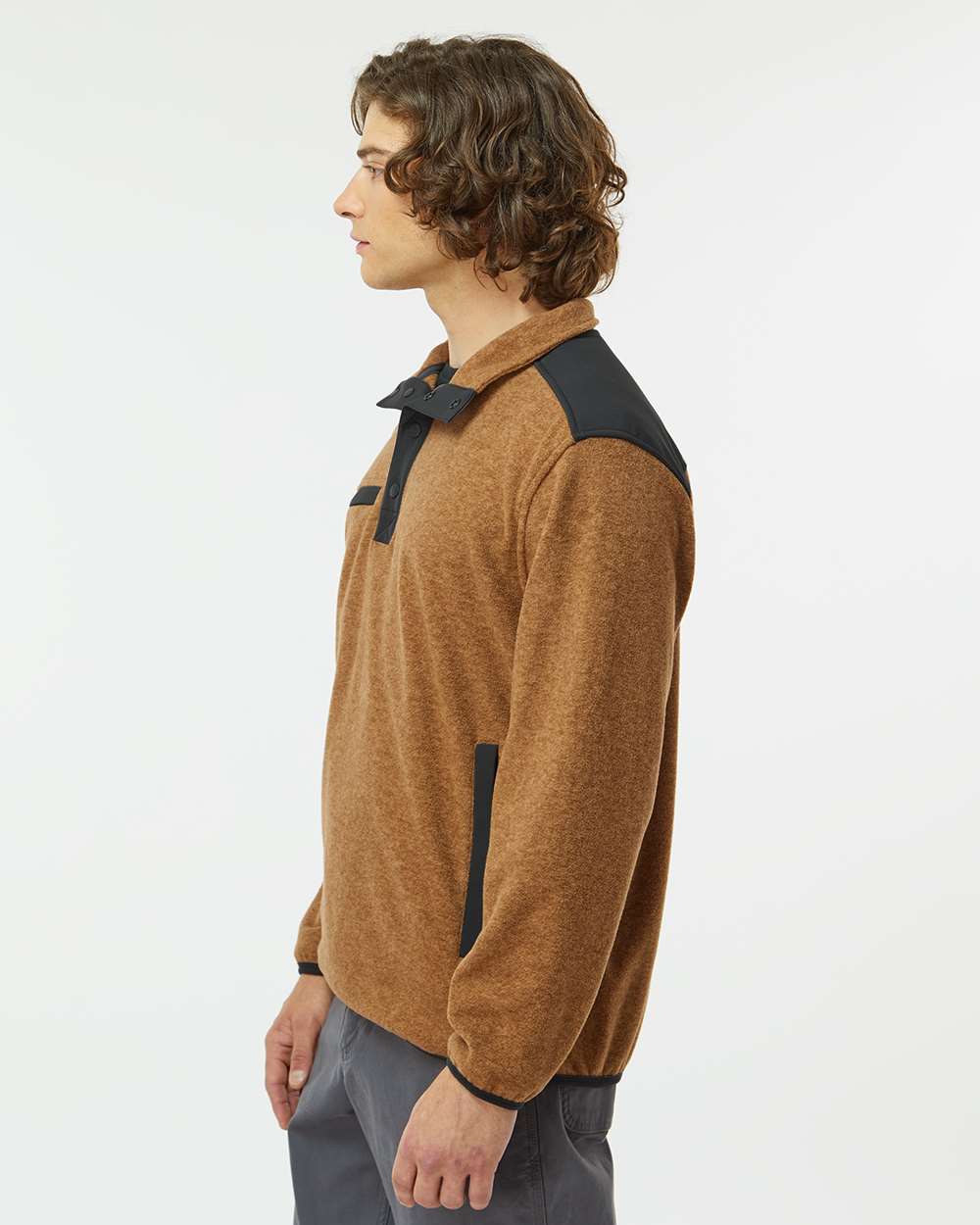 Men's Ranger Melange Fleece Pullover - OnModelSide - B05267283 - Saddle