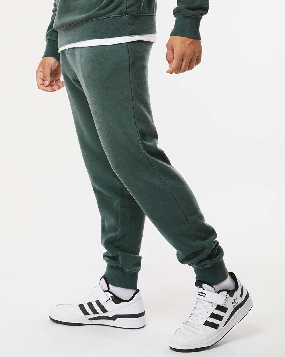 Unisex Pigment-Dyed Fleece Sweatpants - OnModelSide - B02576232 - Pigment Alpine Green