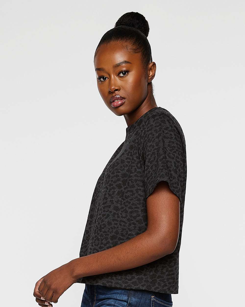 Women's Boxy Tee - OnModelSide - B06838503 - Black Leopard