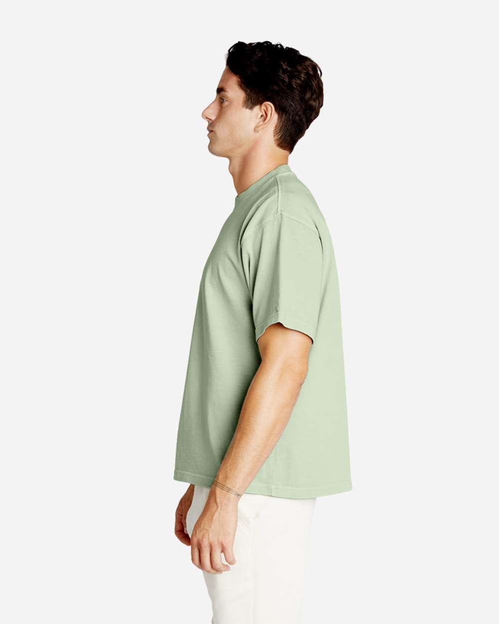 Urban Heavyweight T-Shirt - OnModelSide - B497C9542 - Oil Green