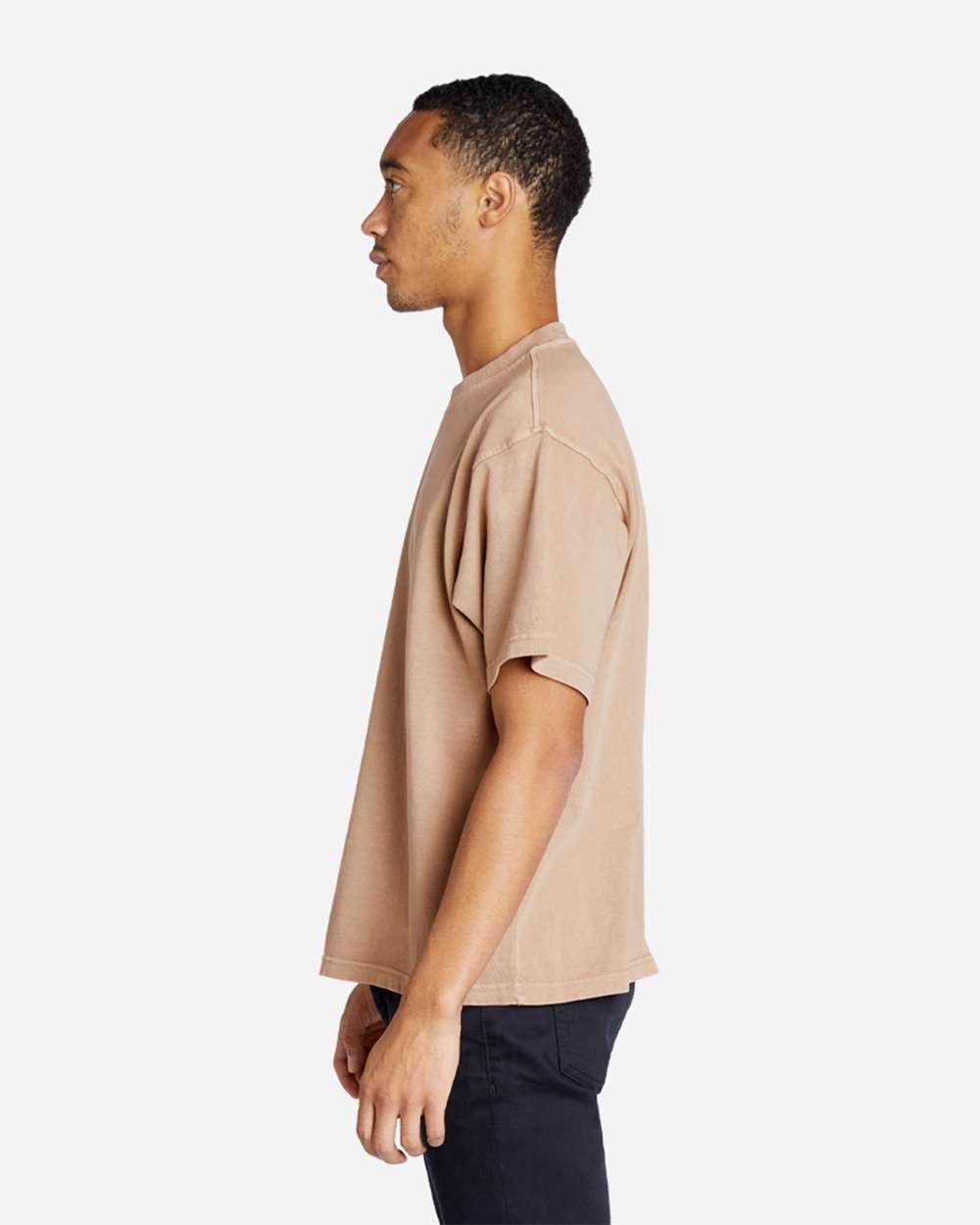 Urban Heavyweight T-Shirt - OnModelSide - B497C9602 - Burro