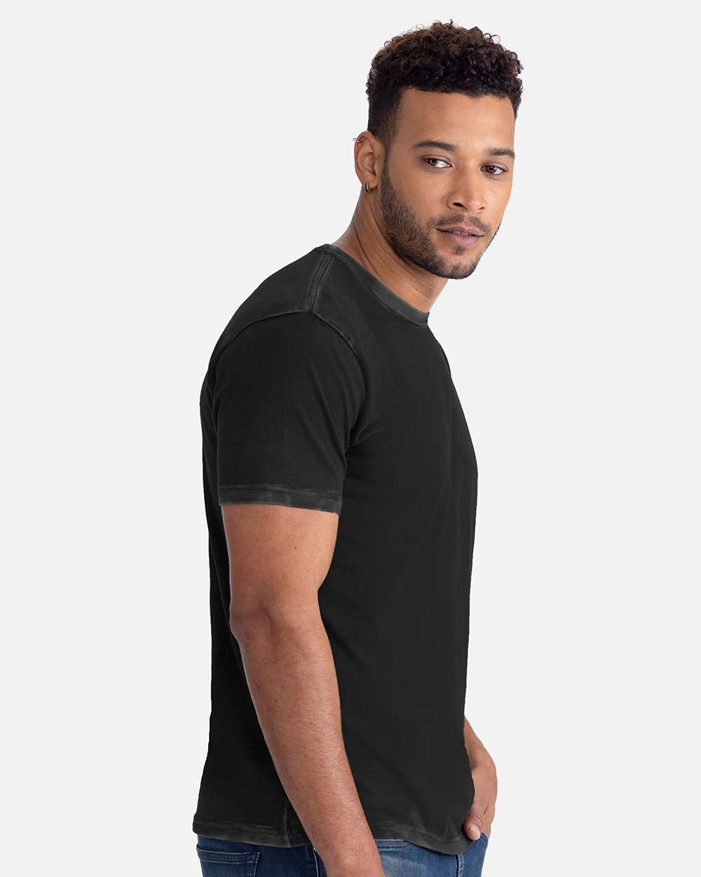 Soft Wash T-Shirt - OnModelSide - B05118502 - Washed Black