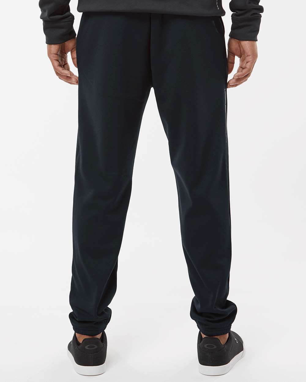 Men's Team Issue Enduro Hydrolix Sweatpants - OnModelBack - B09187502 - Blackout