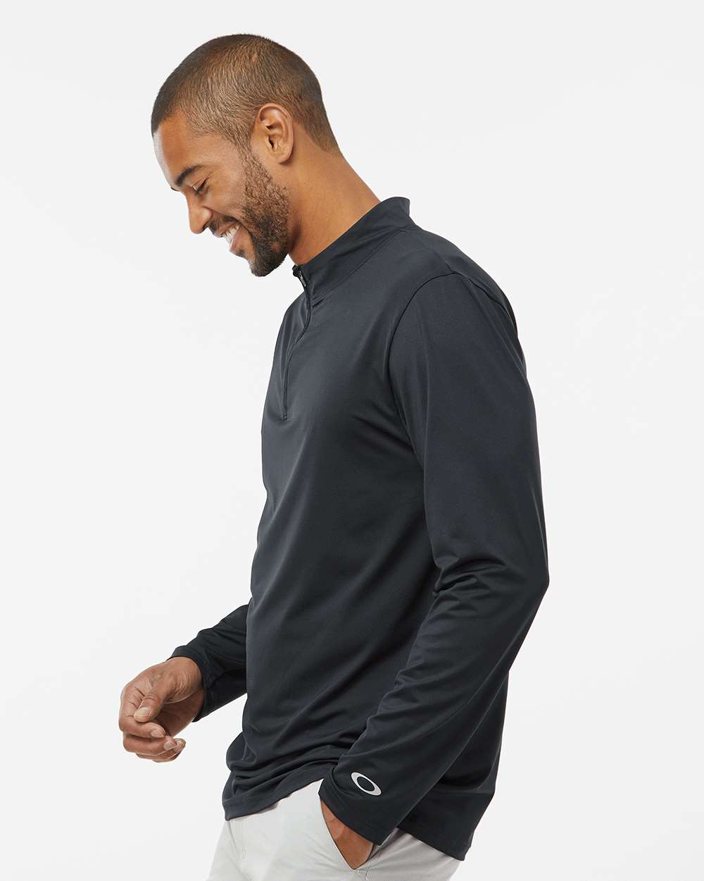 Men's Team Issue Podium Quarter-Zip Pullover - OnModelSide - B09287503 - Blackout
