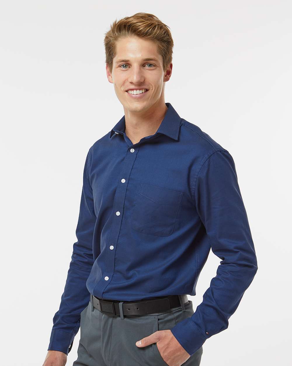 Men's New England Cotton Oxford Shirt - OnModelSide - B41213653 - Navy Blazer