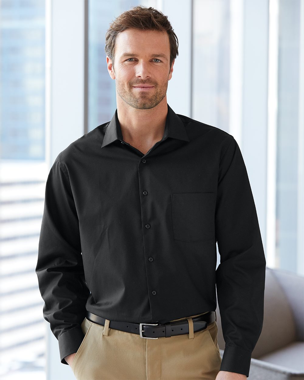 Men's Broadcloth Point Collar Solid Shirt - styleImage