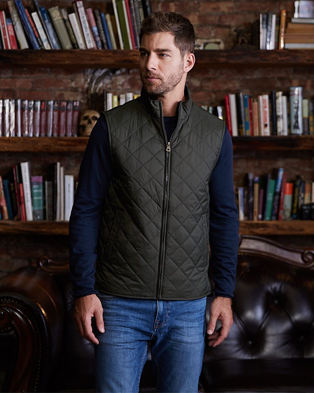 Men's Vintage Diamond Quilted Vest - styleImage