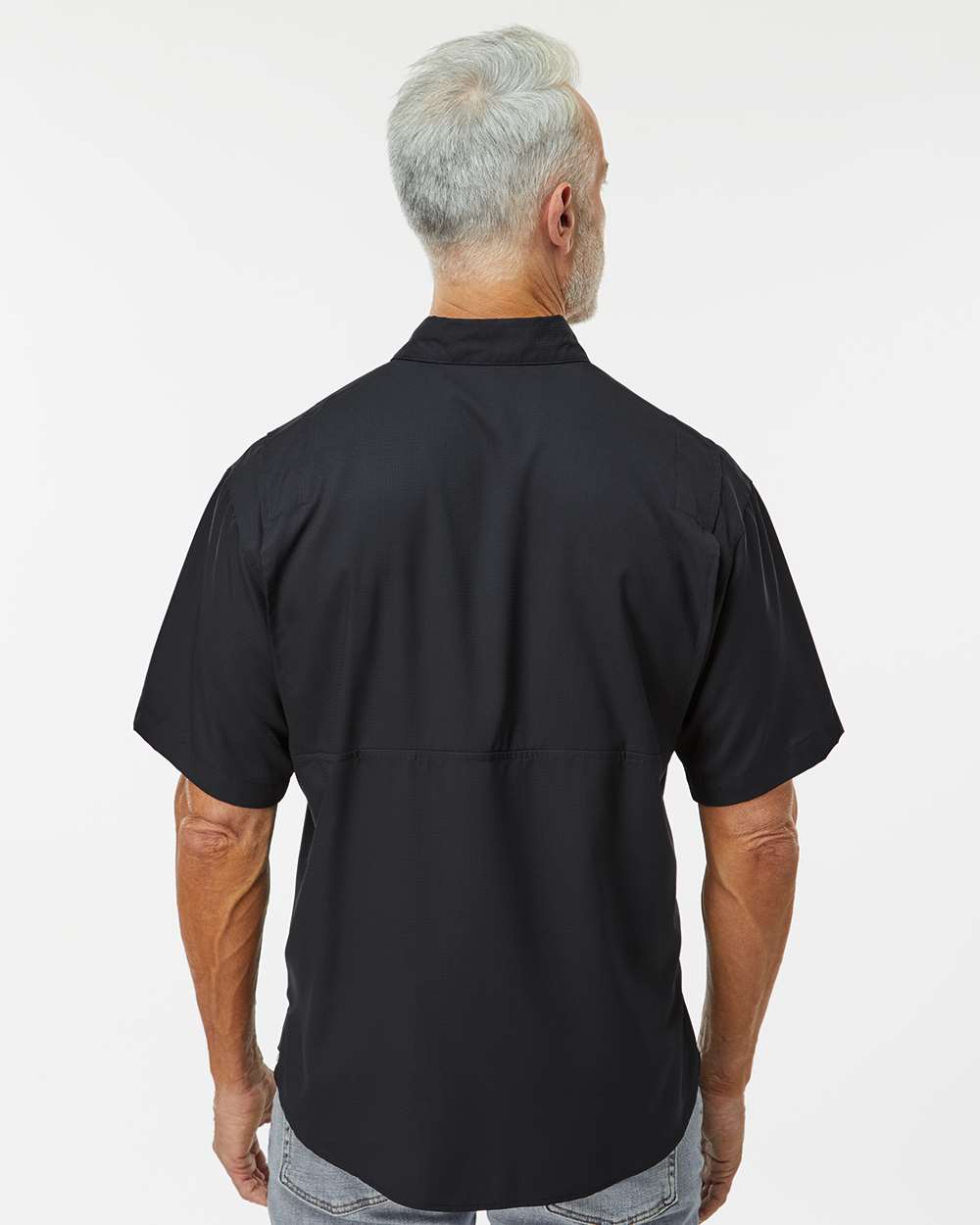 Men's Hatteras Performance Short Sleeve Fishing Shirt - OnModelBack - B15771503 - Black